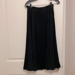 Marc Jacobs pleated black skirt size 0